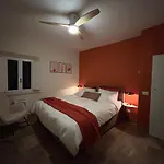 Bed and Breakfast Bb Casale Di Oto