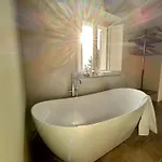 Bb Casale Di Oto Bed and Breakfast 4*
