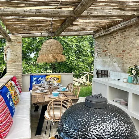 Bb Casale Di Oto Bed and Breakfast Σενιγκάλια