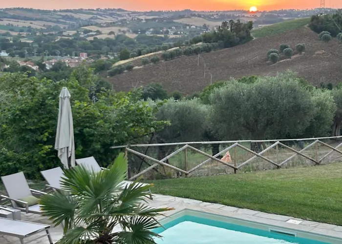 Frühstückspension Bb Casale Di Oto Senigallia